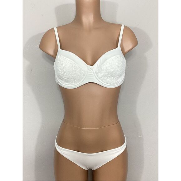 L*SPACE cream Marley bikini set. M/DD-top. Retails $196 - Picture 2 of 16